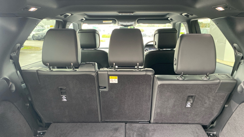 Land Rover Discovery 3.0 D350 Dynamic SE 5dr Auto Diesel Station Wagon